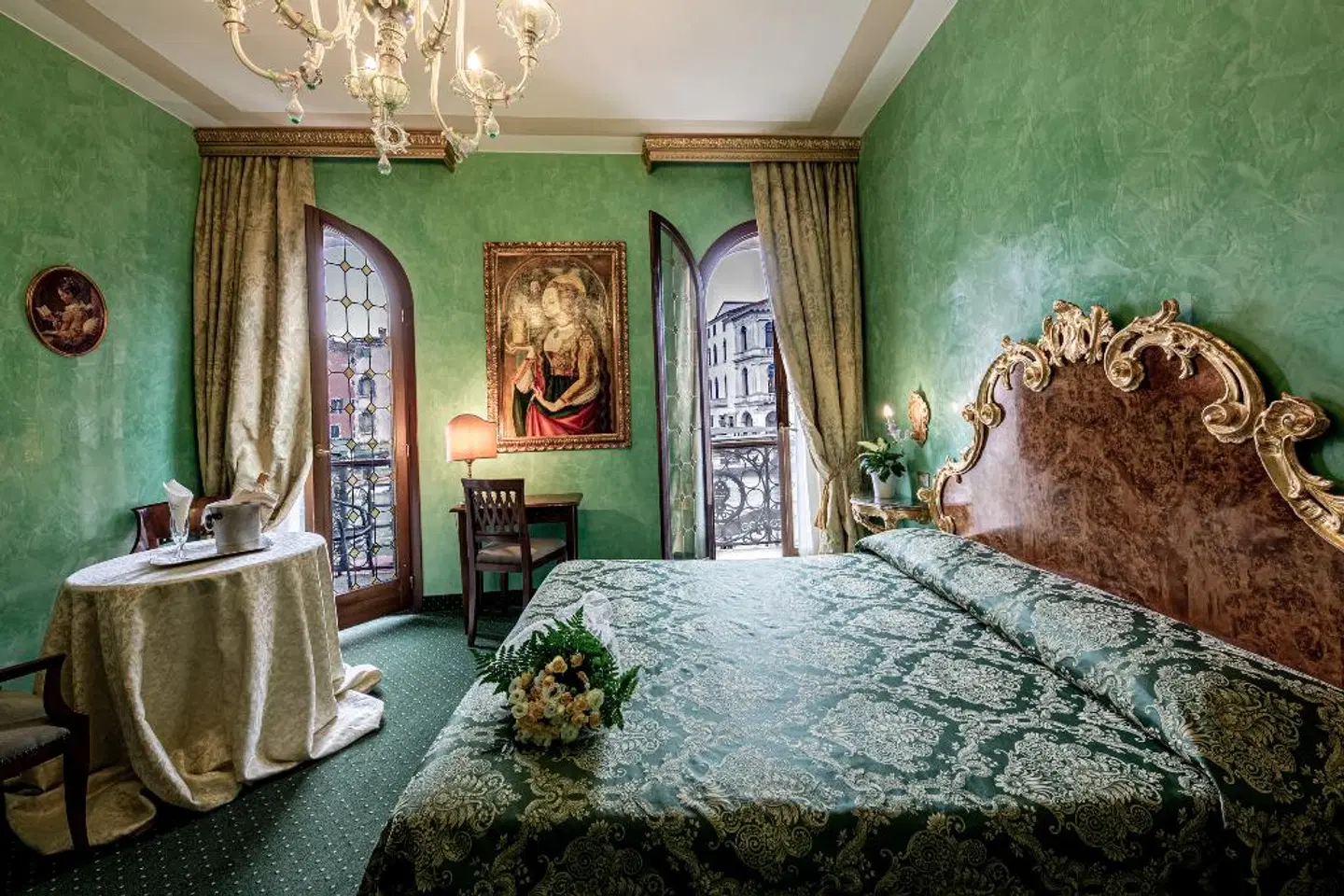 Marconi ROOM_EXAMPLE