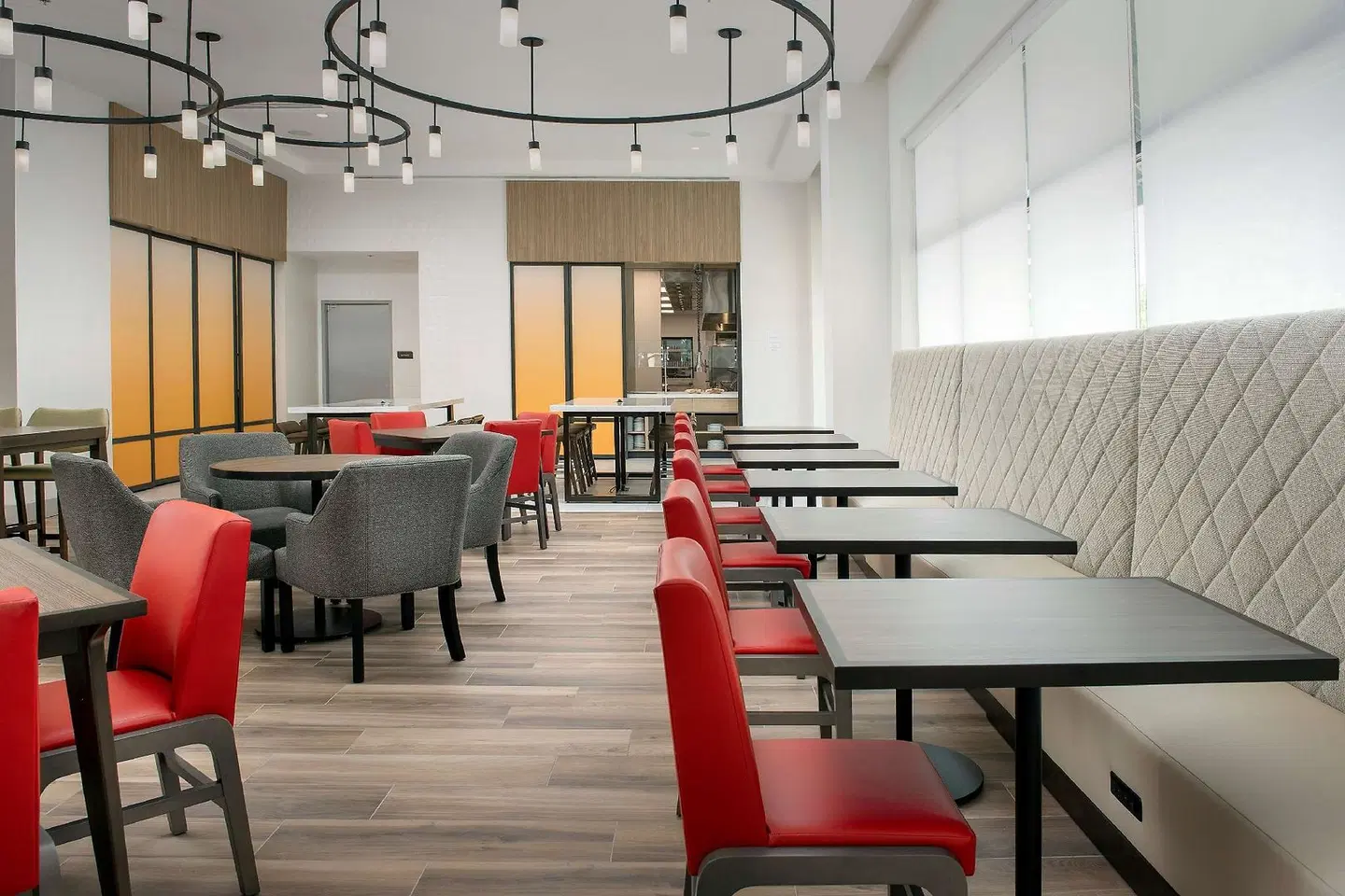 Hilton Garden Inn Orlando Downtown Bar