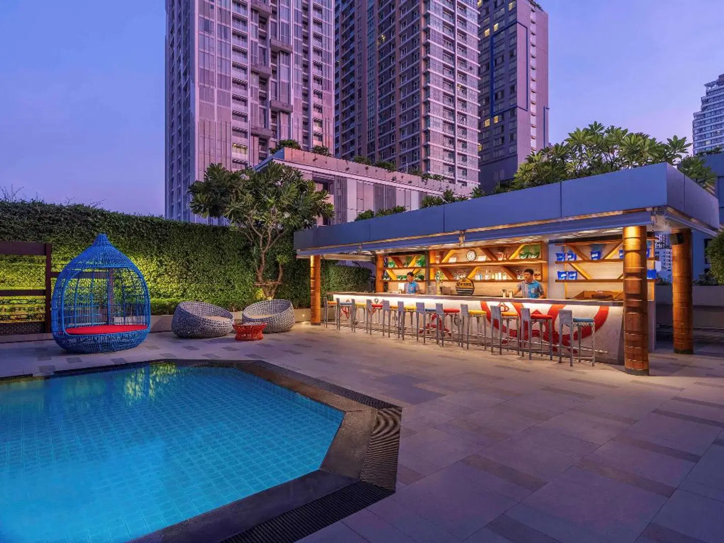 Mercure Bangkok Sukhumvit 11 OUTDOOR_POOL