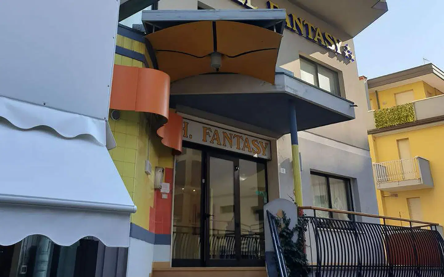Fantasy EXTERIOR
