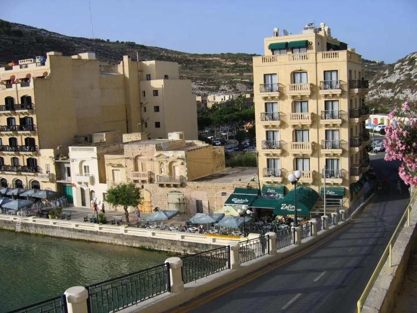 San Andrea EXTERIOR