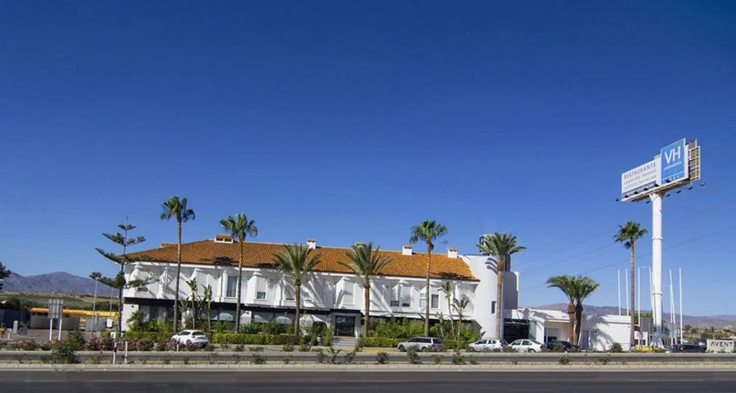 Avent Verahotel EXTERIOR