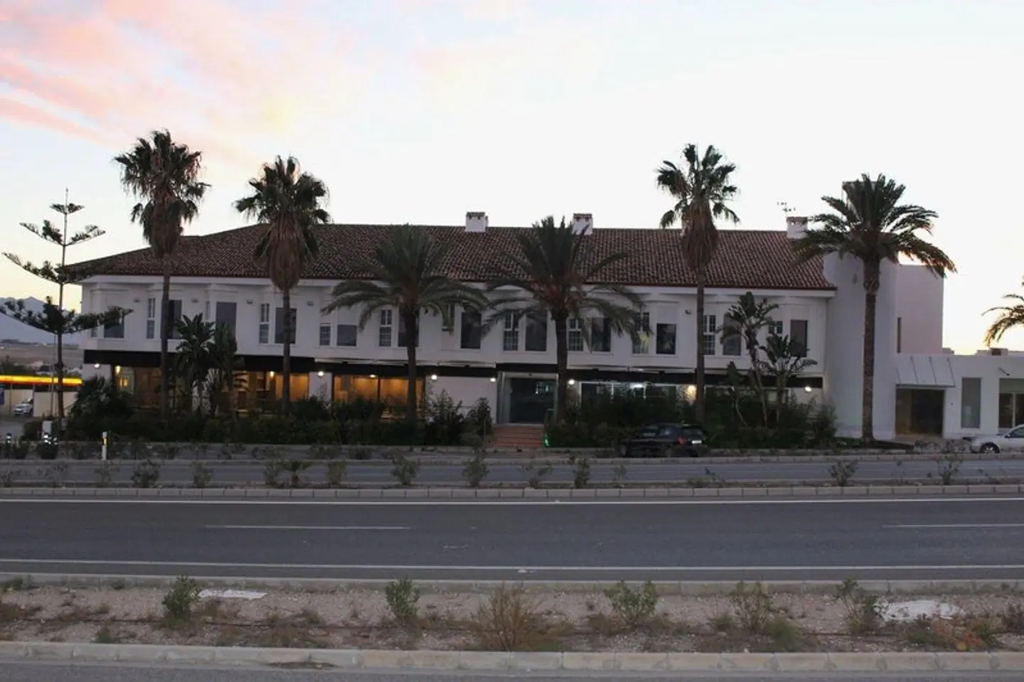 Avent Verahotel EXTERIOR
