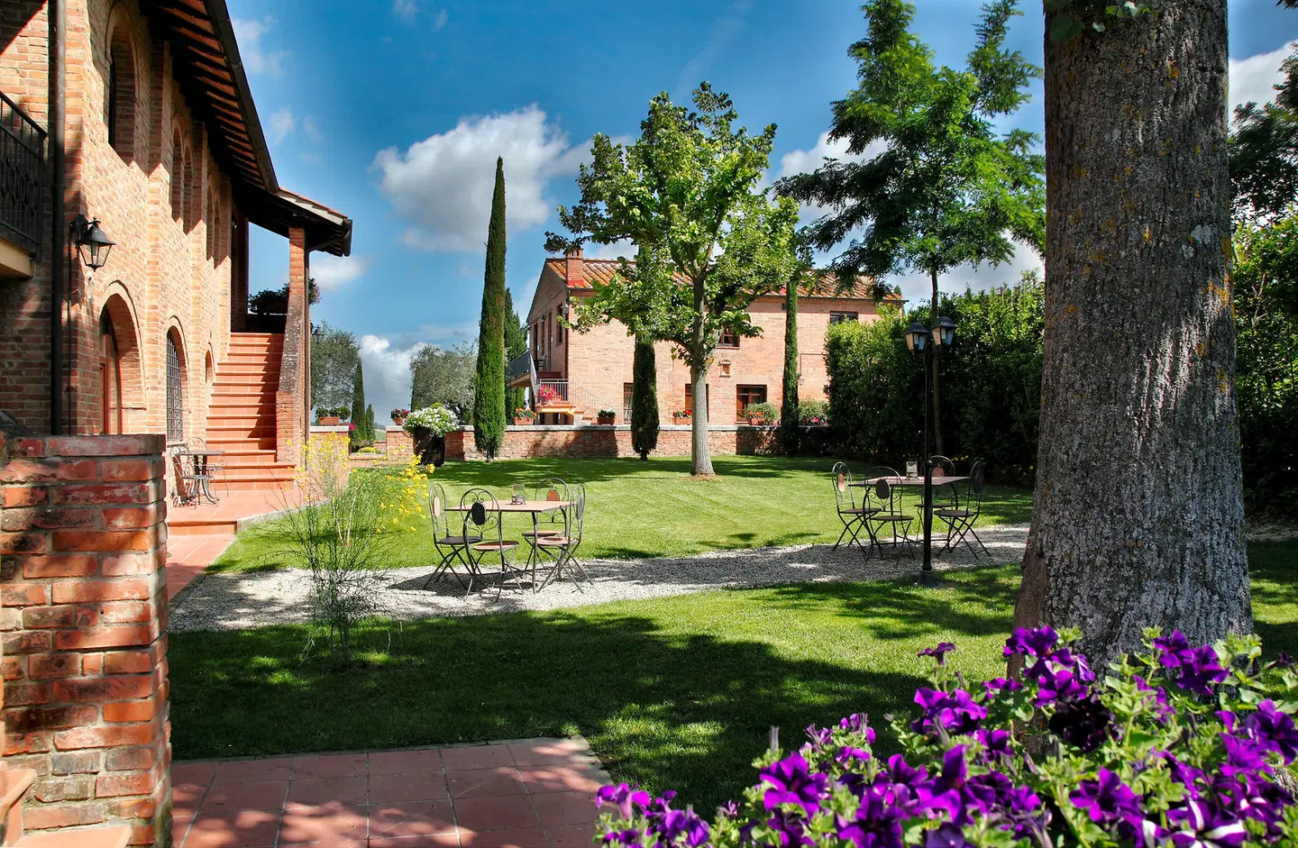 Borgo Tre Rose Hotel & Apartments Garten