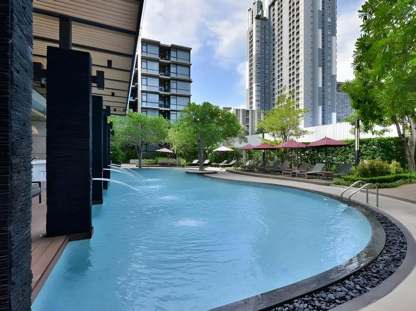 Altera Hotel and Residence OUTDOOR_POOL