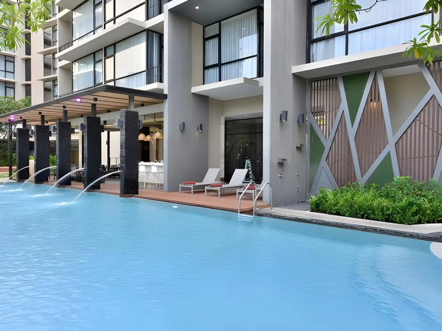 Altera Hotel and Residence OUTDOOR_POOL