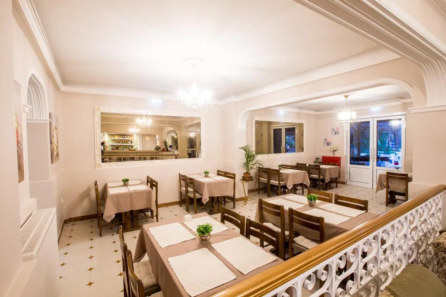 Sirena Beach Hotel Restaurant