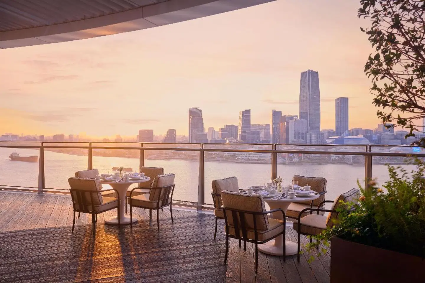 Waldorf Astoria Shanghai Qiantan Restaurant