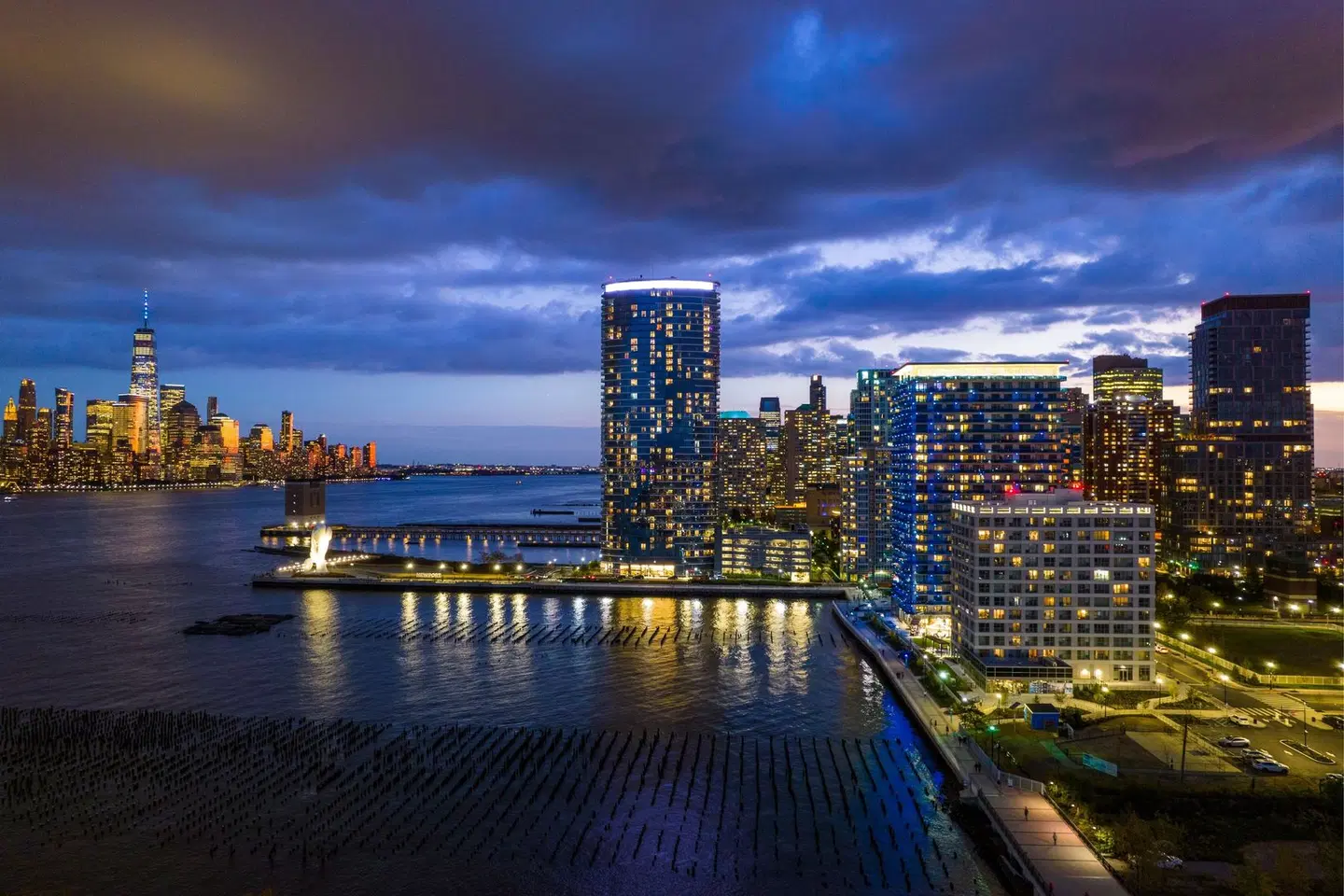 The Westin Jersey City Newport OUTDOOR_POOL