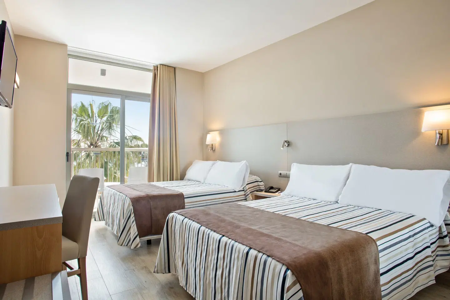 Best Cambrils ROOM_EXAMPLE