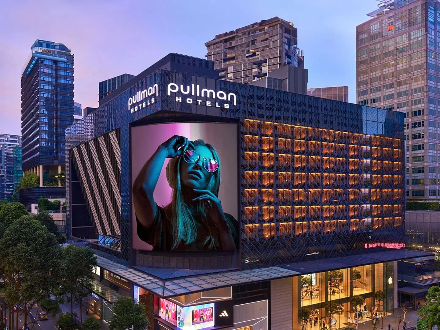Pullman Singapore Orchard EXTERIOR