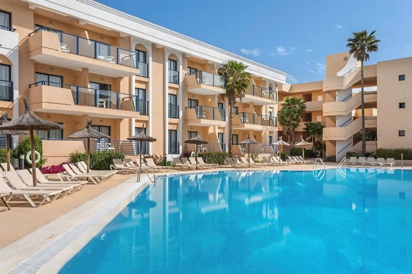 SOL Sancti Petri OUTDOOR_POOL