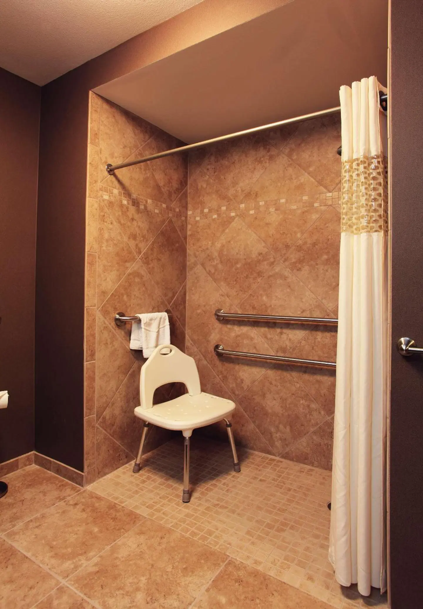 Hampton Inn & Suites Paso Robles Badezimmer