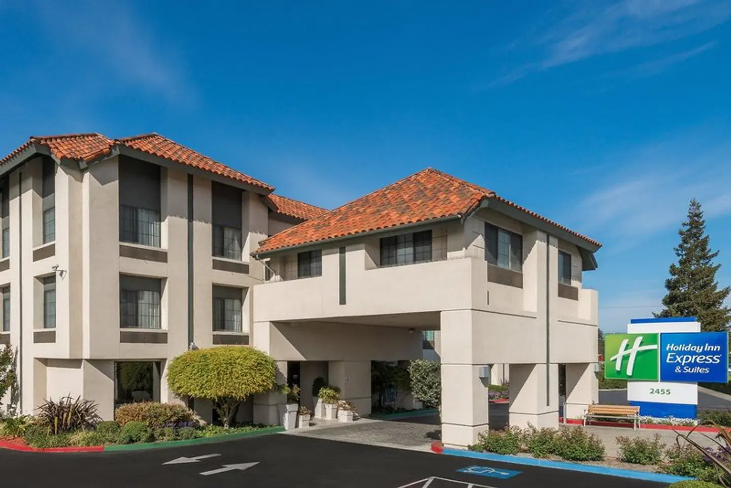 Holiday Inn Express & Suites Santa Clara - Silicon Valley by IHG EXTERIOR