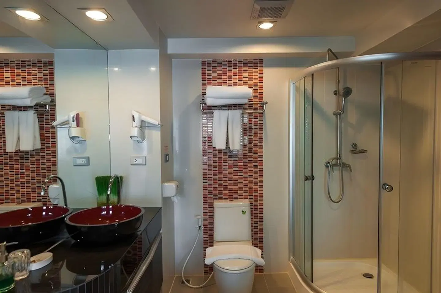 Khon Kaen Hotel Badezimmer