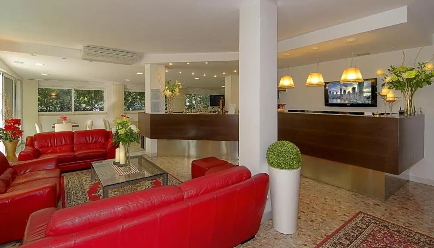 HOTEL SCANDINAVIA LOUNGE_LOBBY