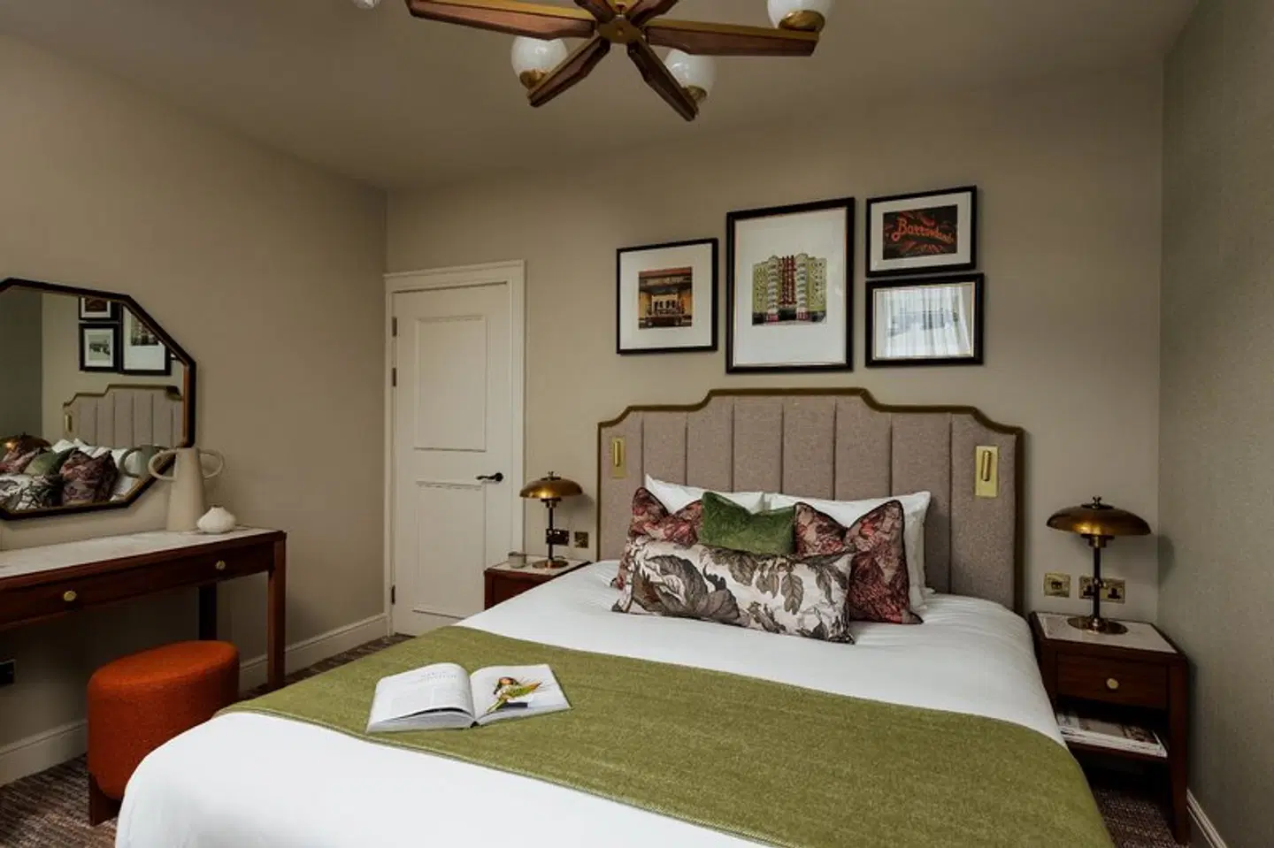 Native Glasgow ROOM_EXAMPLE