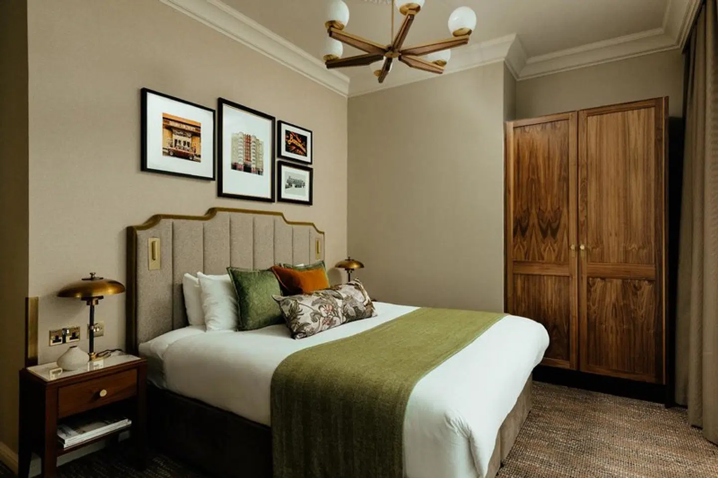 Native Glasgow ROOM_EXAMPLE