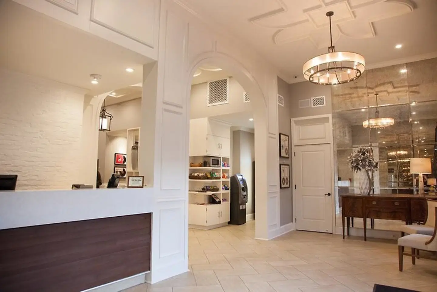 St. Pierre French Quarter LOUNGE_LOBBY