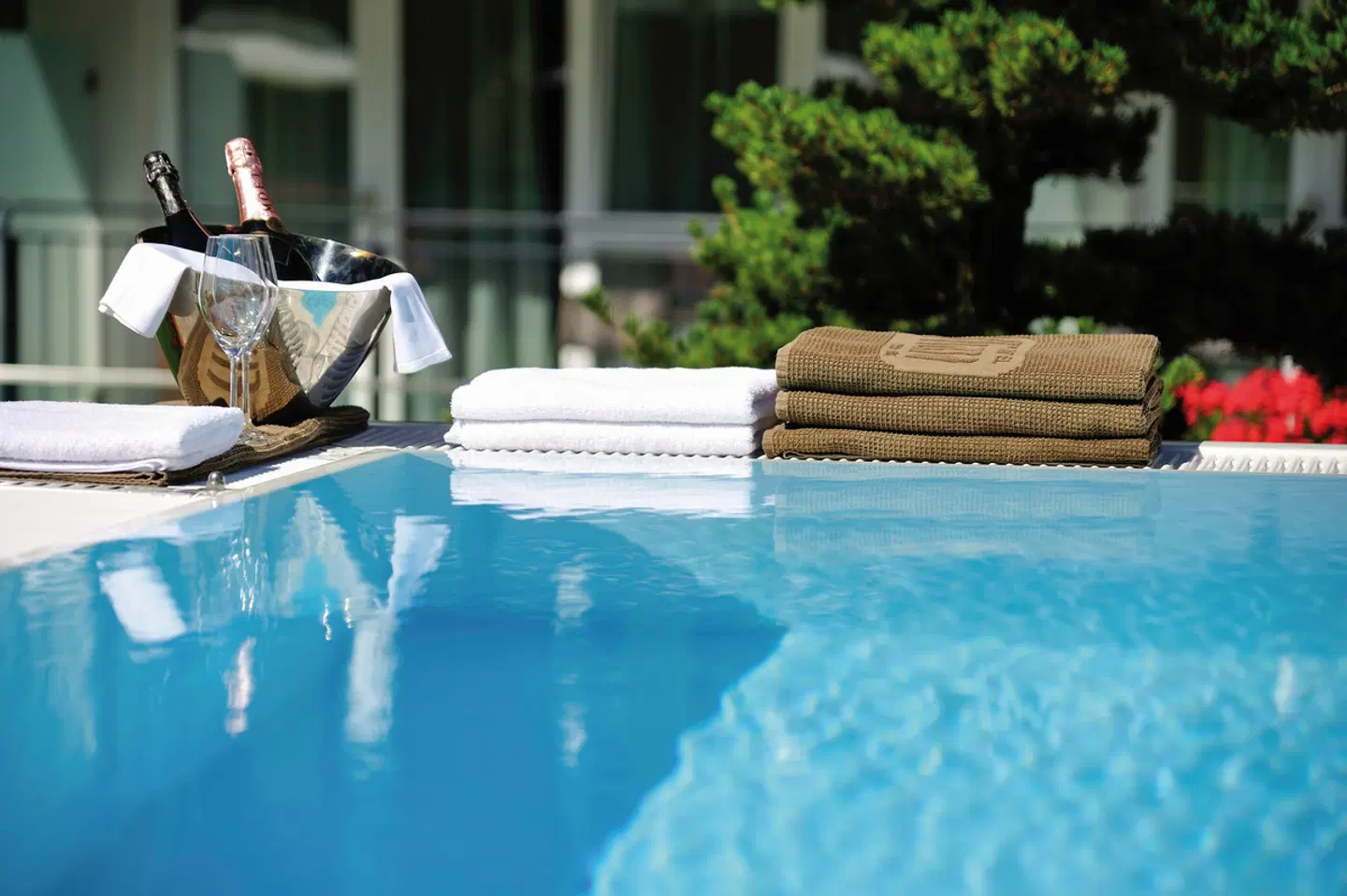 Fliana OUTDOOR_POOL