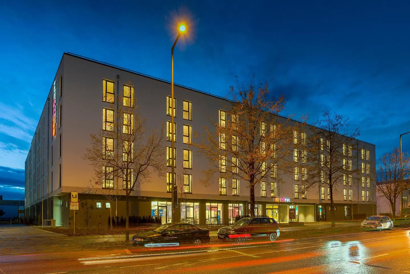 Ramada Encore by Wyndham Munich Messe EXTERIOR