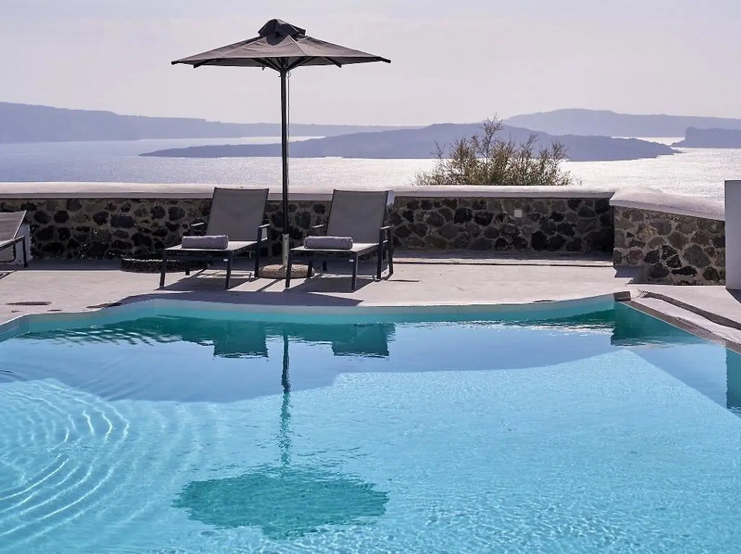 Mr and Mrs White Santorini OUTDOOR_POOL