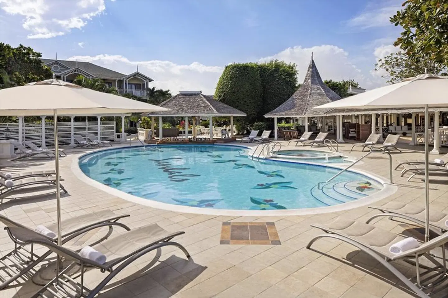 Sandals Royal Caribbean OUTDOOR_POOL