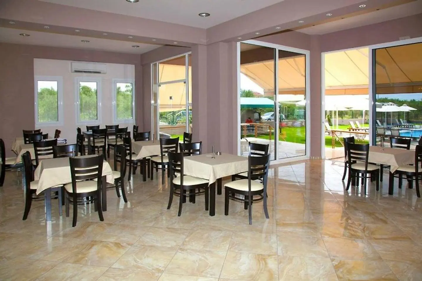 Stomio Villague Restaurant