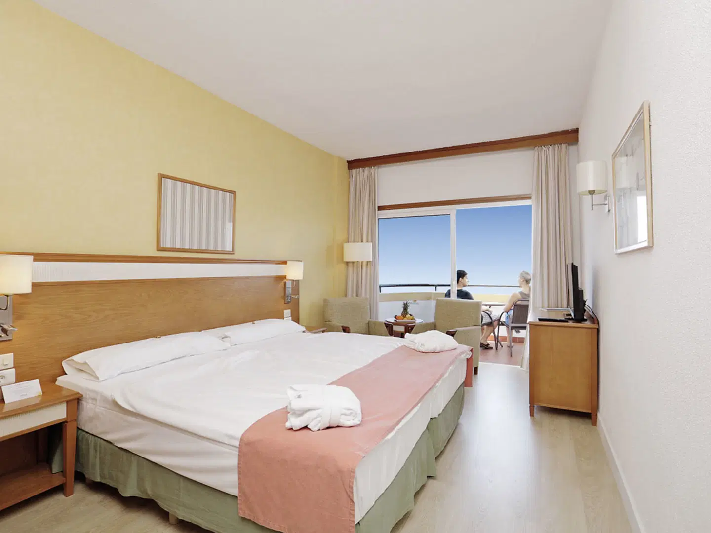 Lucana ROOM_EXAMPLE