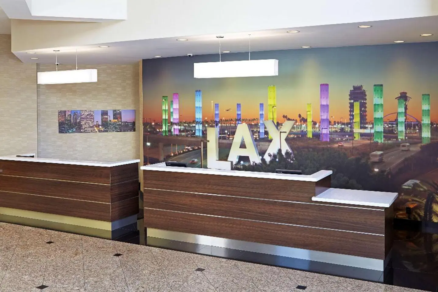 Embassy Suites by Hilton Los Angeles International Airport North Bar