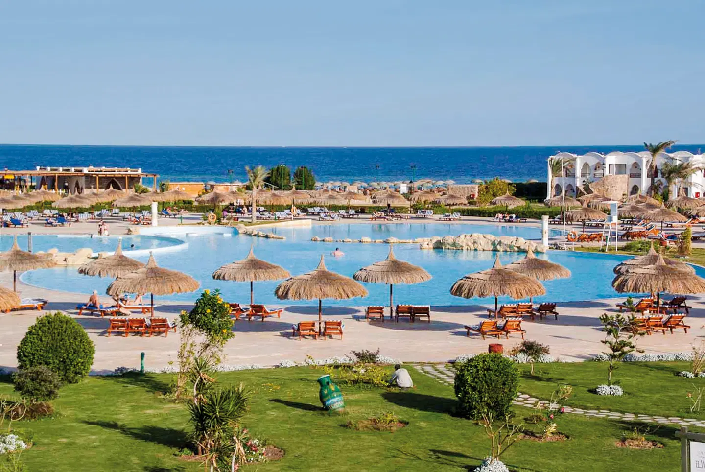 Gorgonia Beach Resort OUTDOOR_POOL