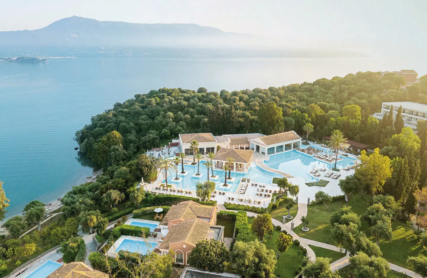 Grecotel Eva Palace EXTERIOR