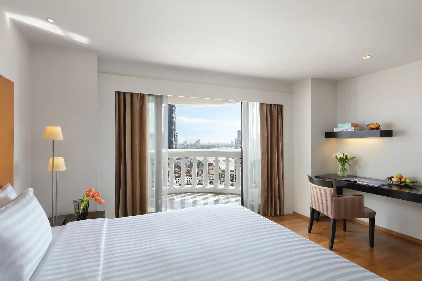 Lebua at State Tower ROOM_EXAMPLE