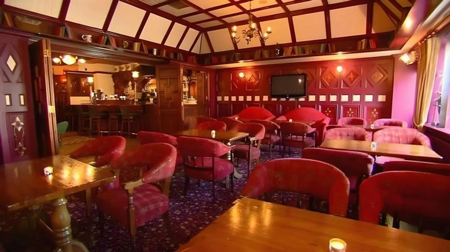 Newgrange Bar