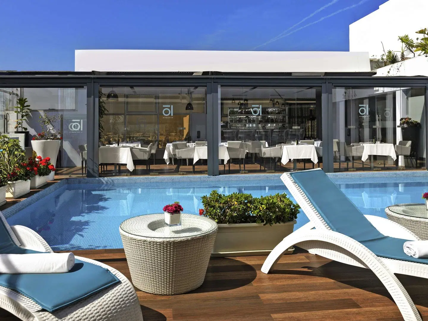 Mövenpick Hotel Casablanca OUTDOOR_POOL