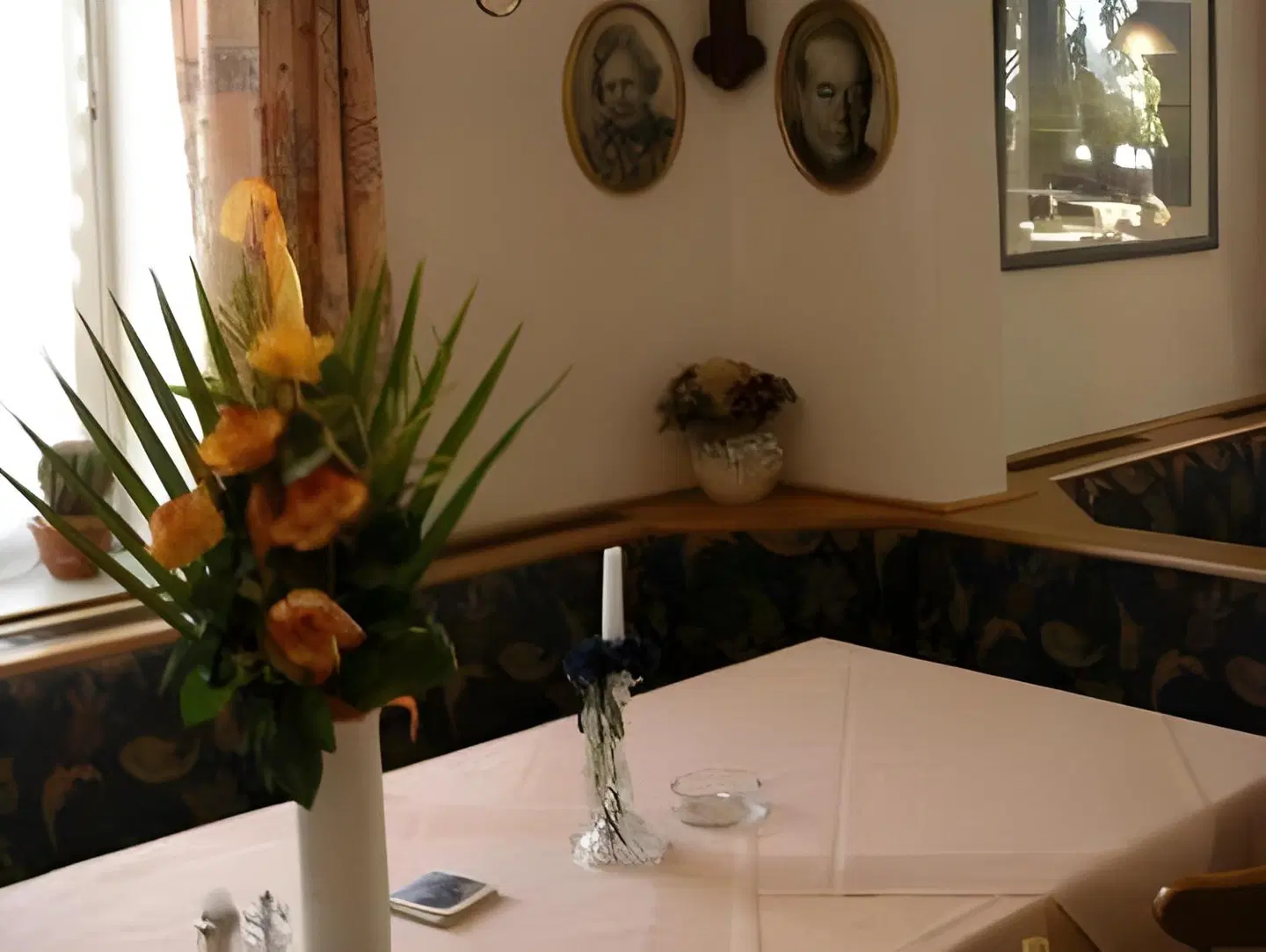 Bei Weirich ROOM_EXAMPLE
