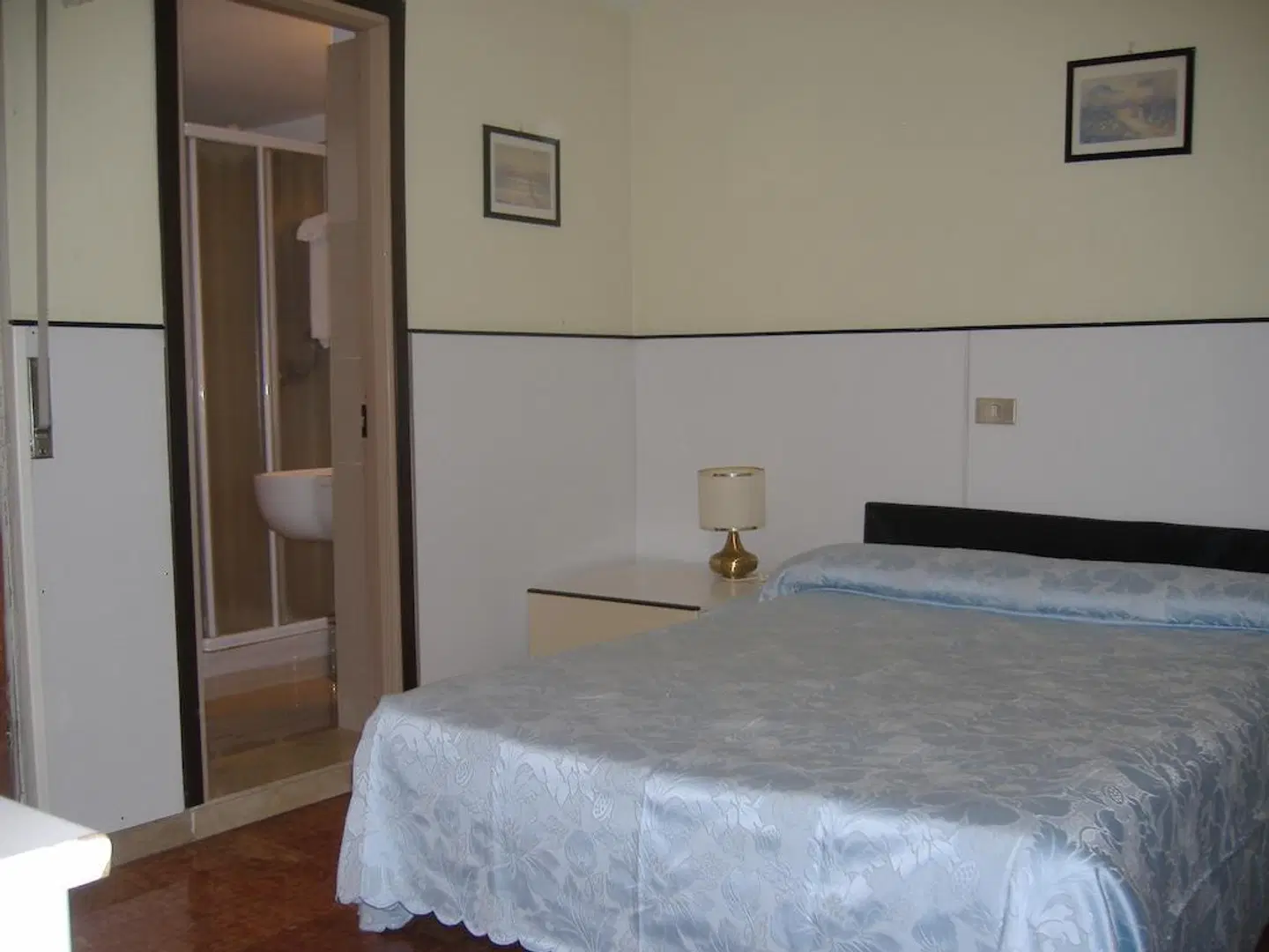 Mayorca ROOM_EXAMPLE