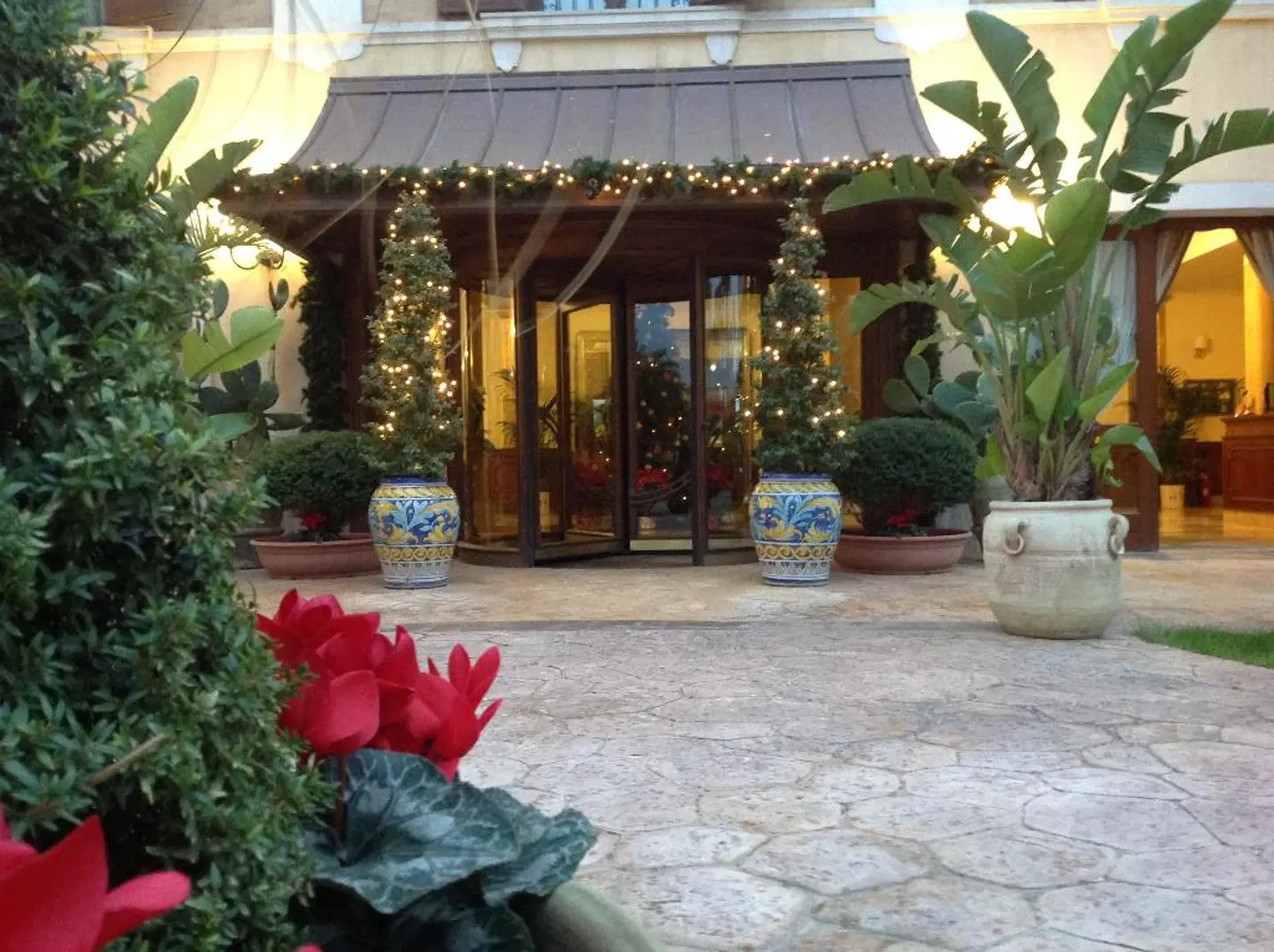 Grand Hotel Palace EXTERIOR