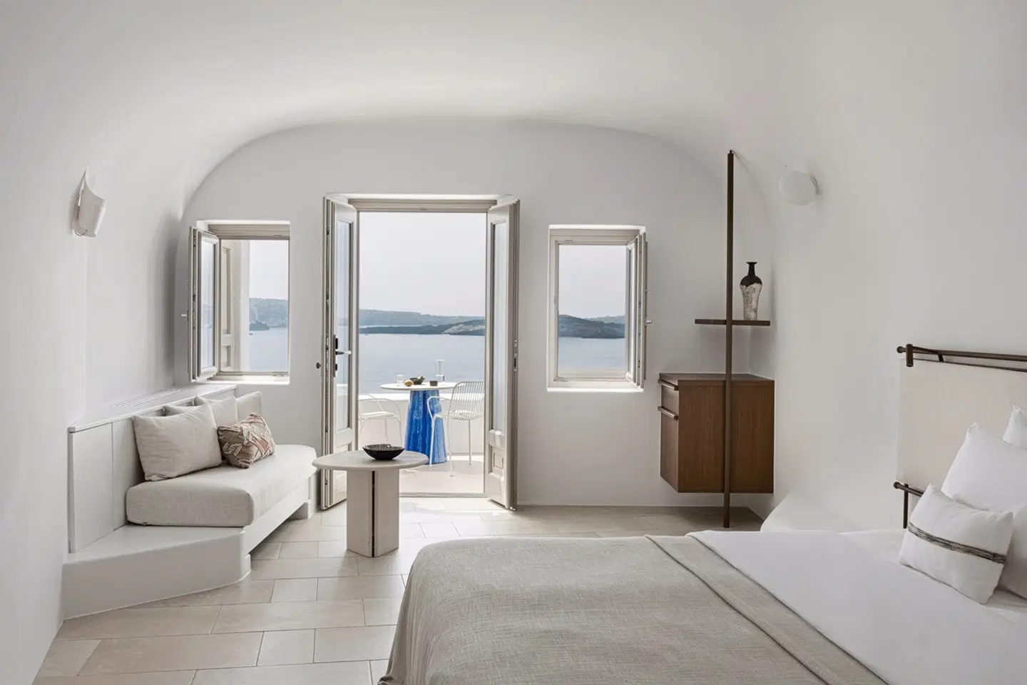 Canaves Ena ROOM_EXAMPLE