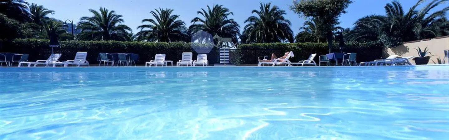 Della Baia OUTDOOR_POOL
