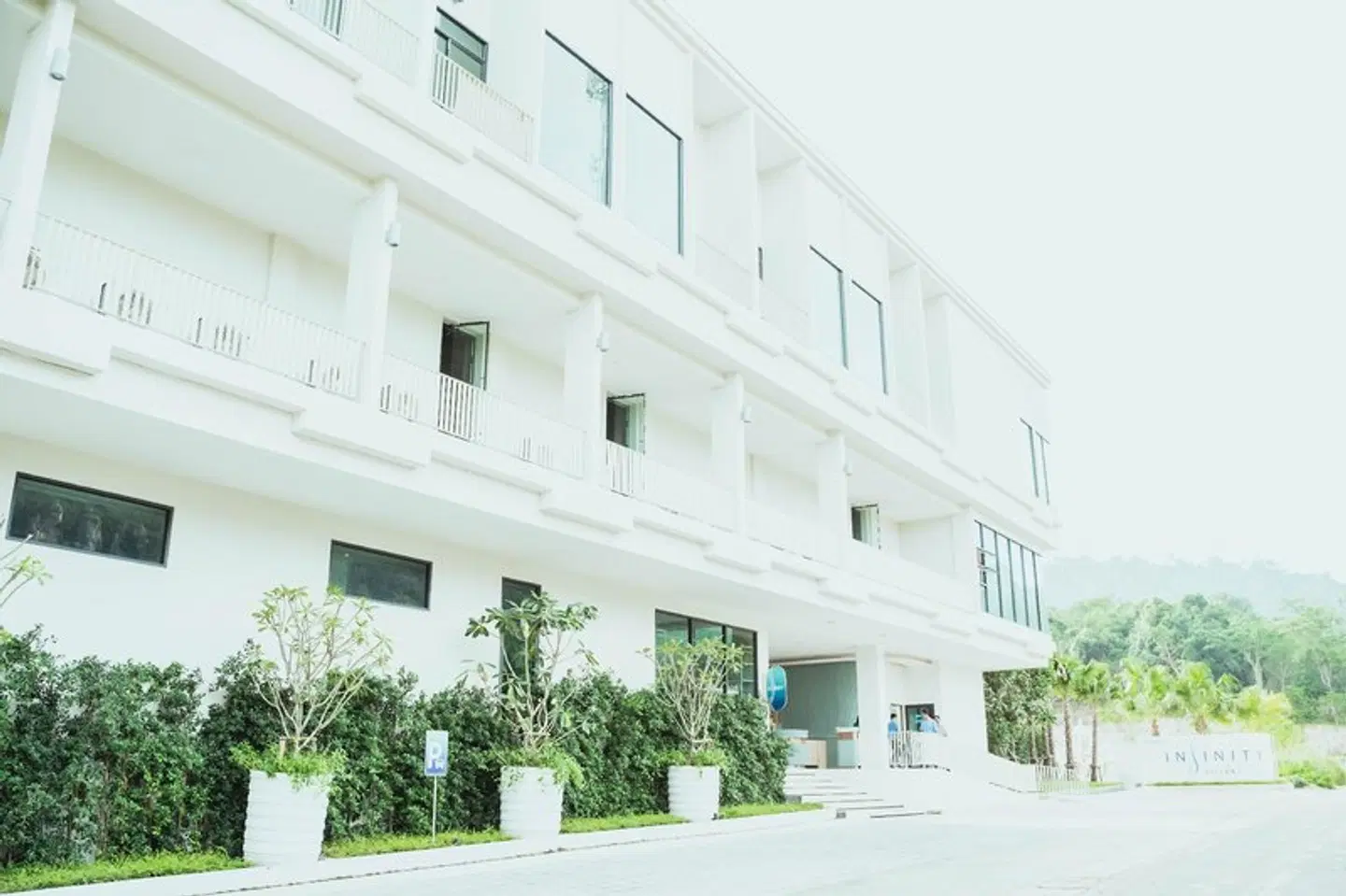 Infinity Aonang Krabi Hotel EXTERIOR