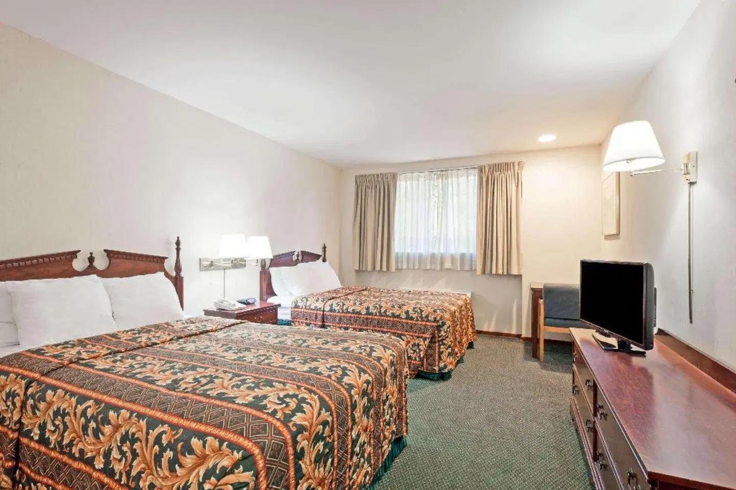 Days Inn by Wyndham Seatac Airport ROOM_EXAMPLE