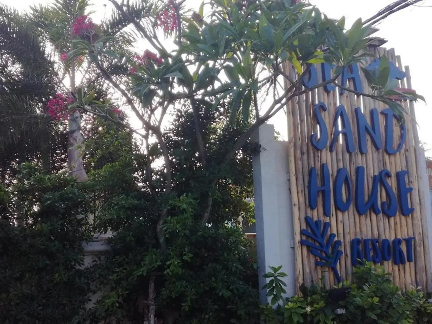 Sea Sand House Resort EXTERIOR
