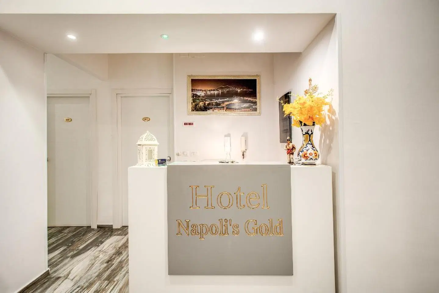 Napoli's Gold LOUNGE_LOBBY
