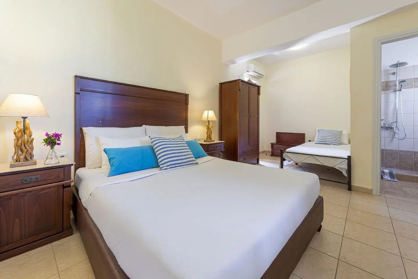Laza Beach ROOM_EXAMPLE