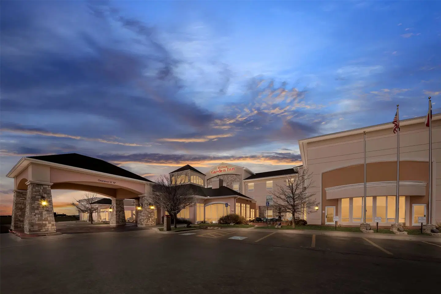 Hilton Garden Inn Amarillo EXTERIOR