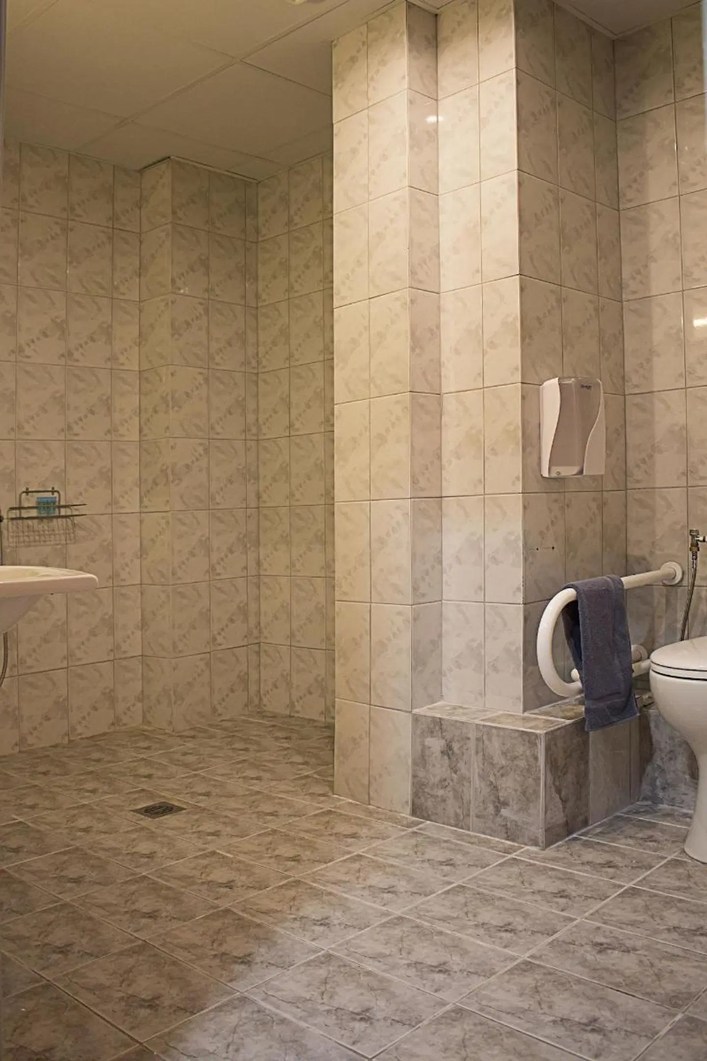Athlos Hotel Badezimmer