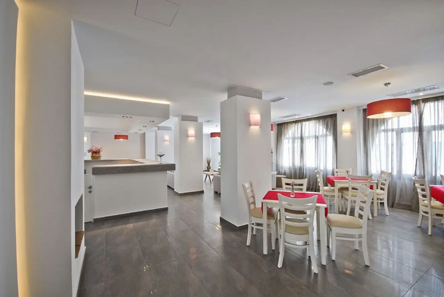 Xenia Hotel Restaurant