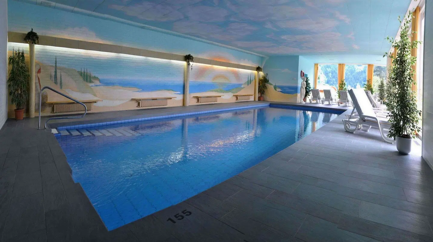 Romantik Hotel Schweizerhof Hallenbad