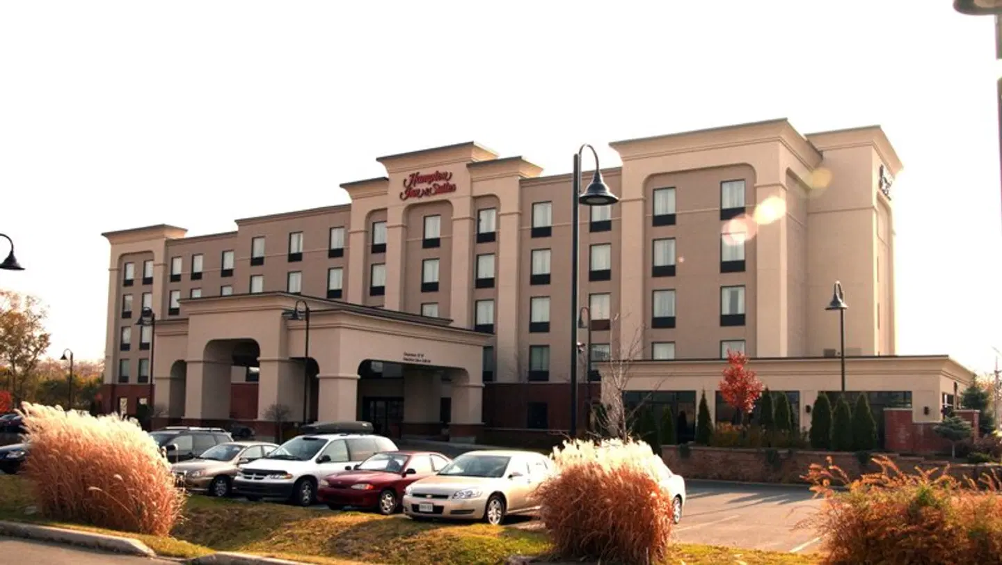Hampton Inn & Suites by Hilton Laval EXTERIOR